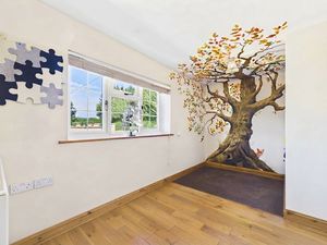 Downstairs Bedroom- click for photo gallery